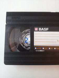 Durch Feuchtigkeit beschädigte Videokassette